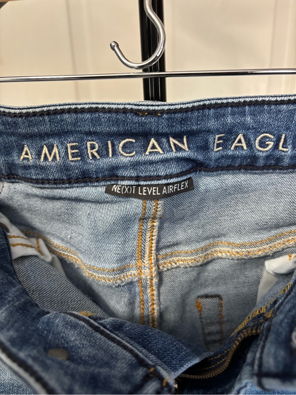 American Eagle Light Blue Denim Jeans - Picture 4 of 8